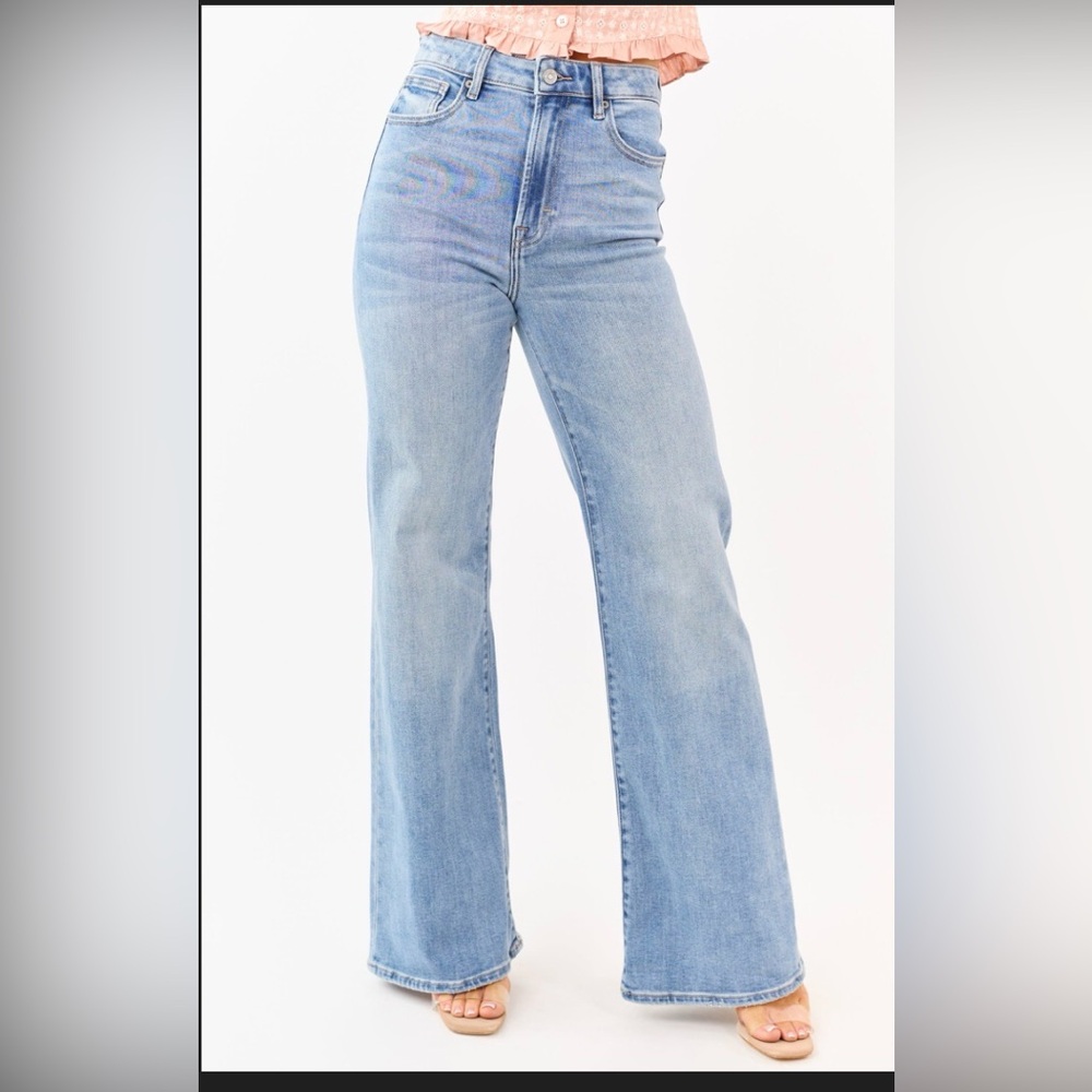 Hidden-Elegant Blue Flare Jeans for Women